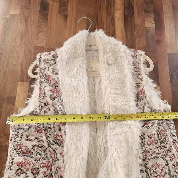 Anthropologie Hei Hei Jacquard Aztec Print Faux Fur‎ Vest Size Large - Picture 8 of 11